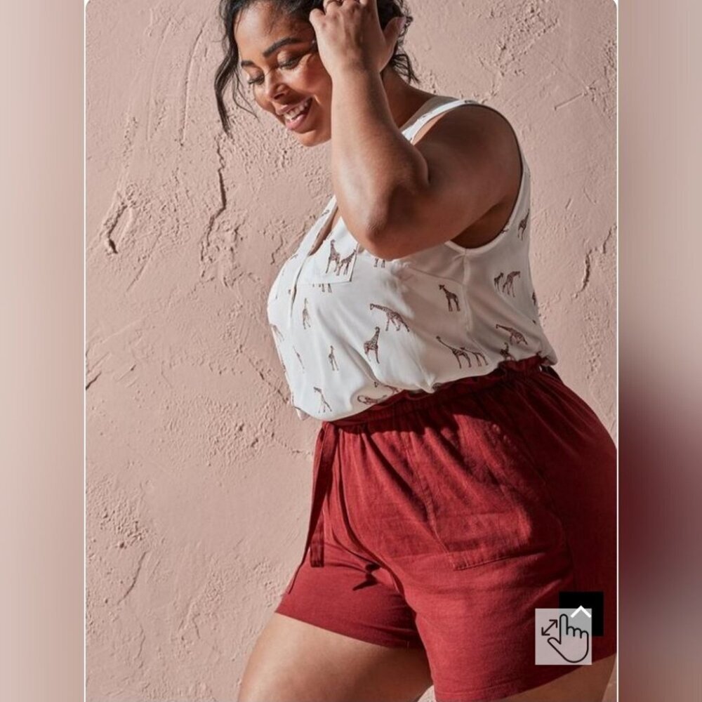 Torrid 5" Pull-On Studio Luxe Ponte Mid-Rise Paperbag  Waist Short Rust Brown